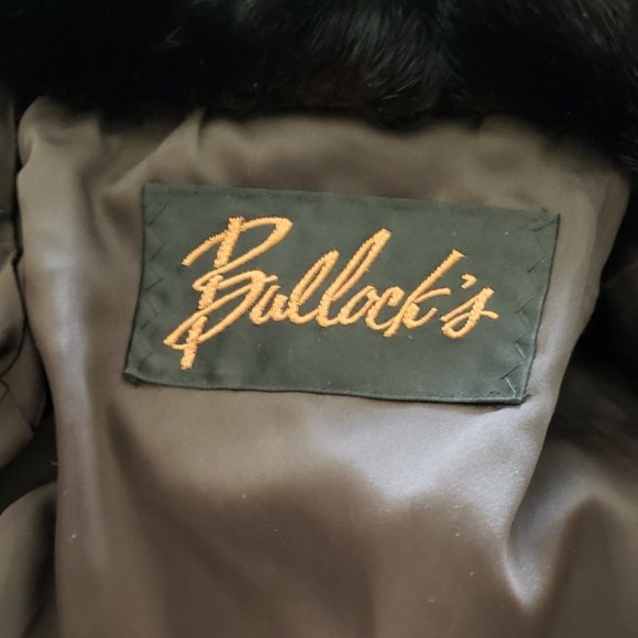 Fur Coat - Picture 8 of 8